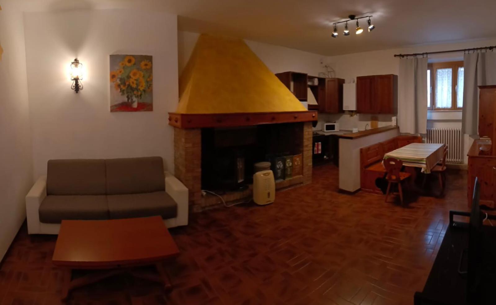 Casa Soleluna Сиена Екстериор снимка